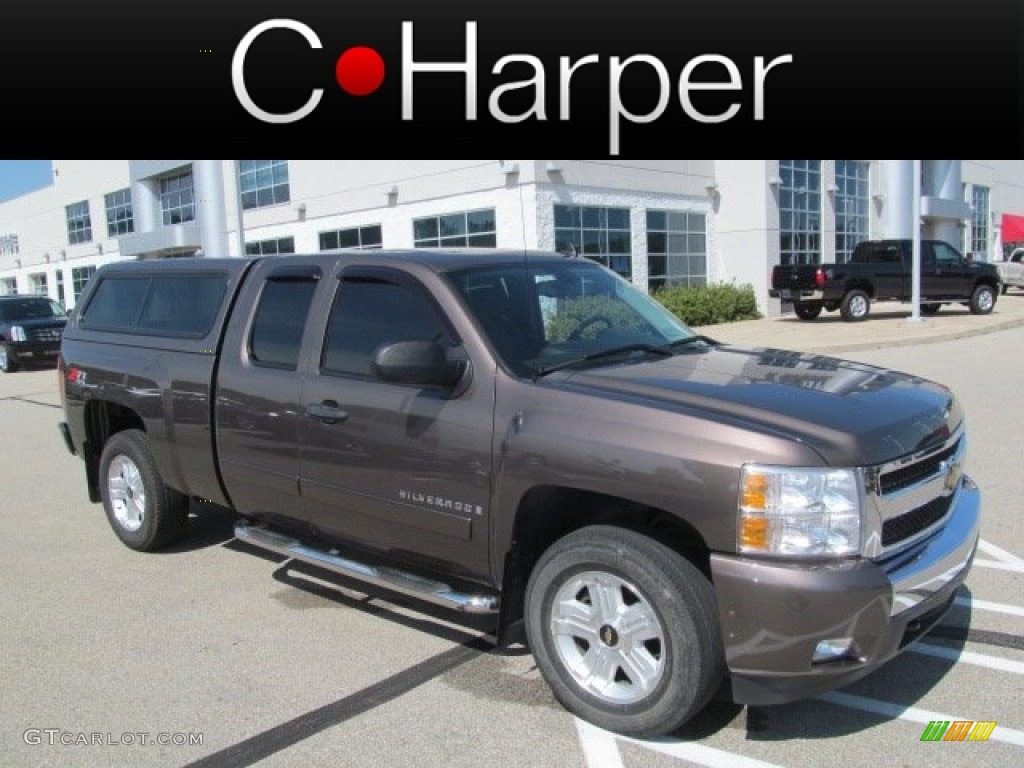 Desert Brown Metallic Chevrolet Silverado 1500