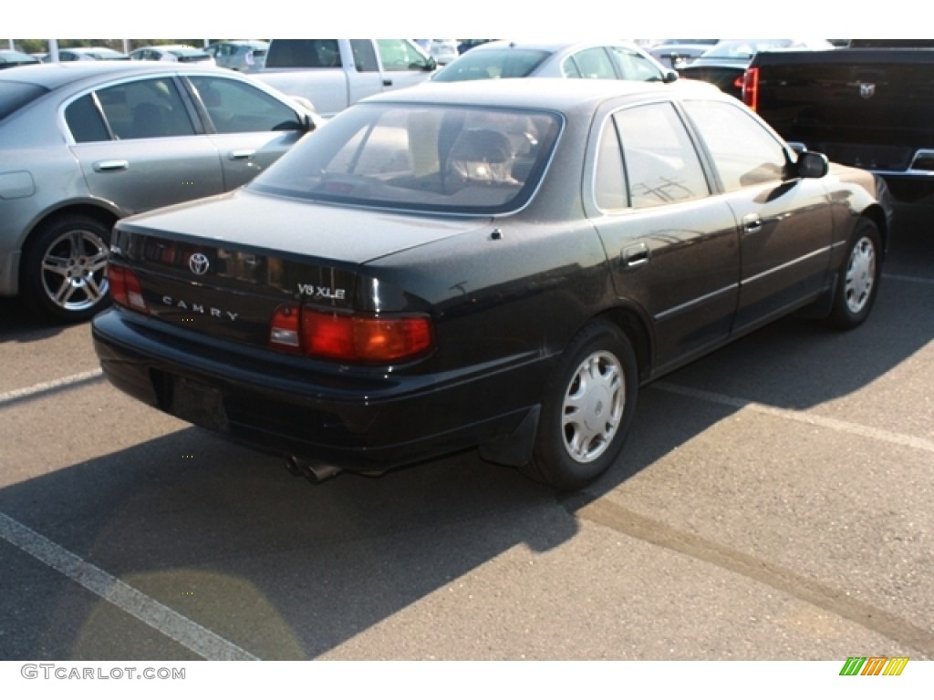 1995 Camry XLE V6 Sedan - Dark Emerald Green Metallic / Beige photo #2