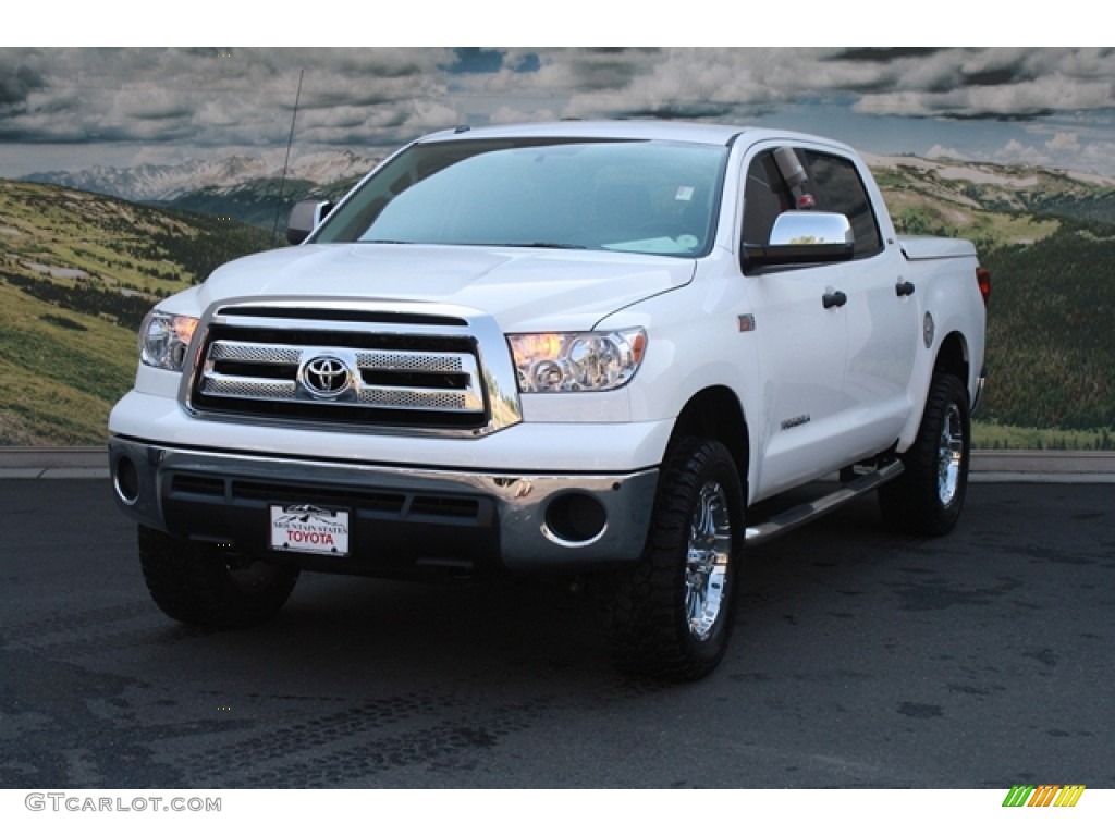 2011 Tundra CrewMax 4x4 - Super White / Black photo #5