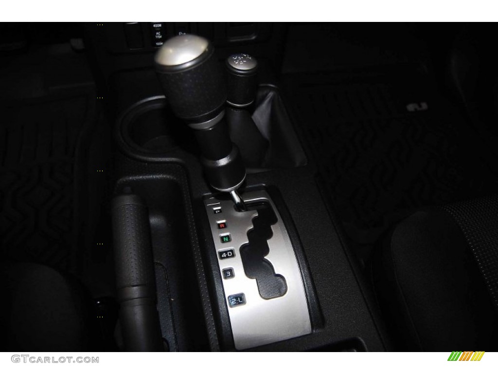 2008 FJ Cruiser 4WD - Brick Red / Dark Charcoal photo #20