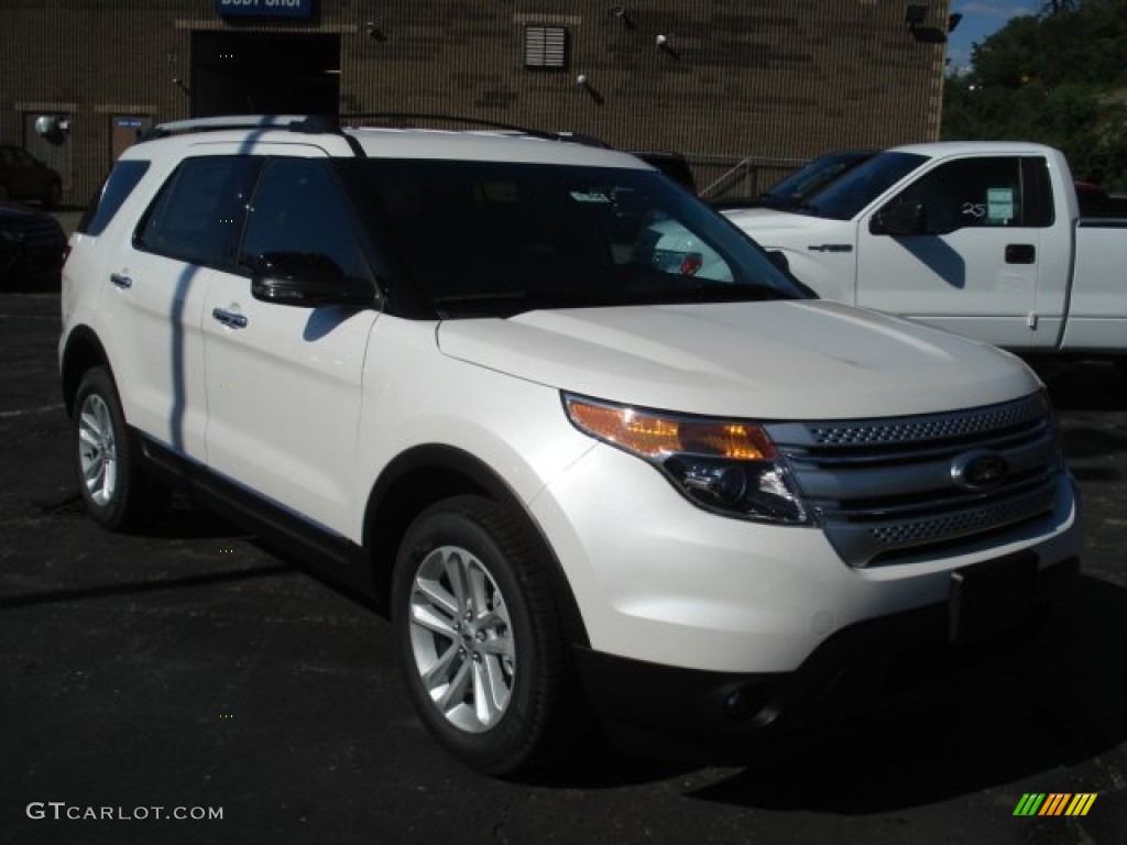 2013 Explorer XLT 4WD - White Platinum Tri-Coat / Charcoal Black photo #1