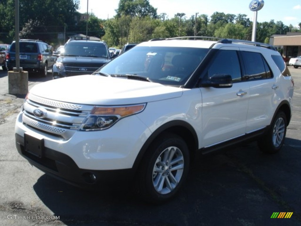 2013 Explorer XLT 4WD - White Platinum Tri-Coat / Charcoal Black photo #3