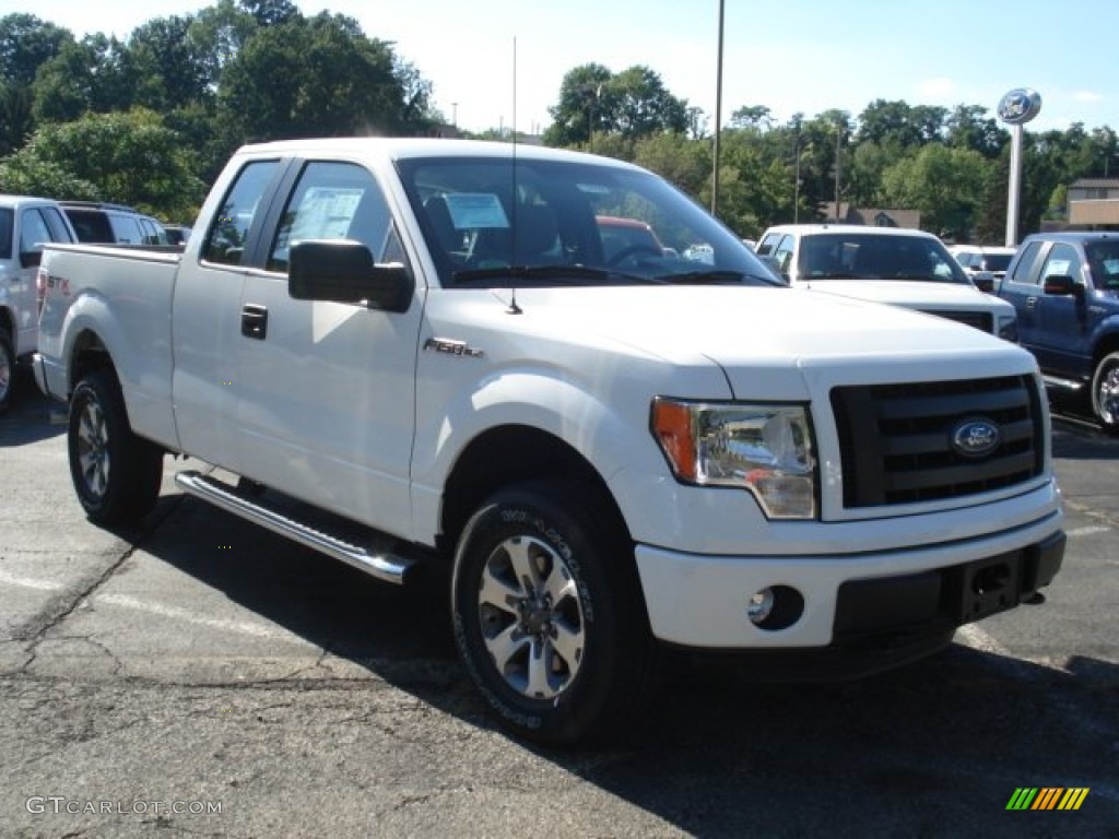 2012 F150 STX SuperCab 4x4 - Oxford White / Steel Gray photo #1