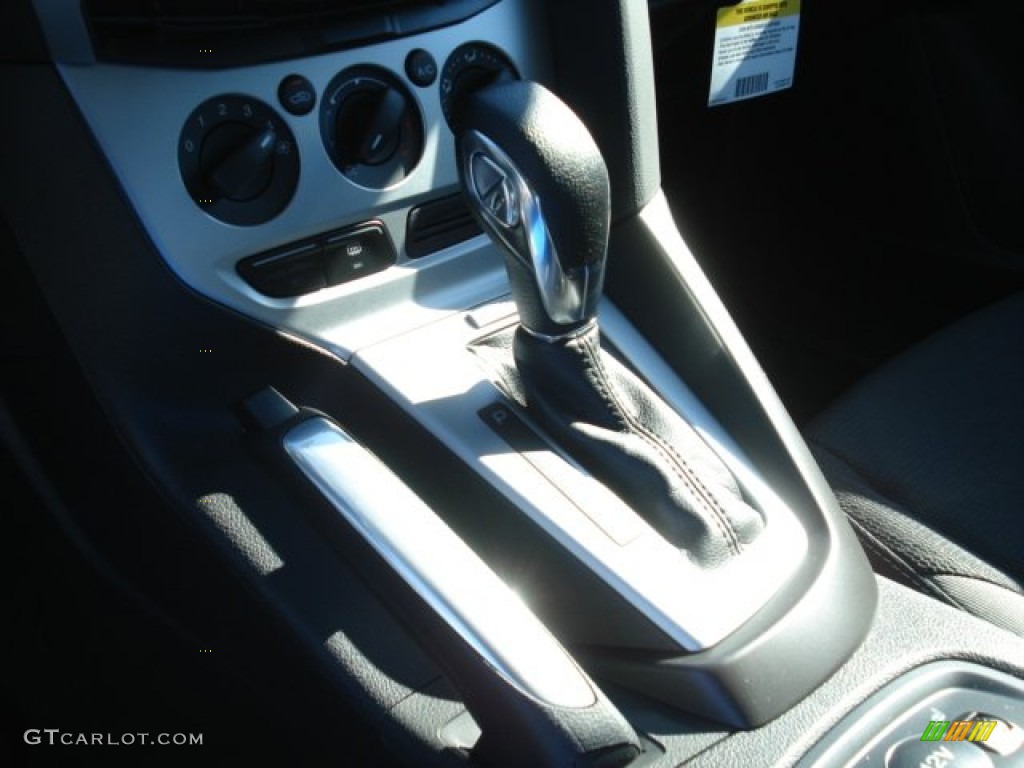 2013 Ford Focus SE Sedan 6 Speed Automatic Transmission Photo #69147233