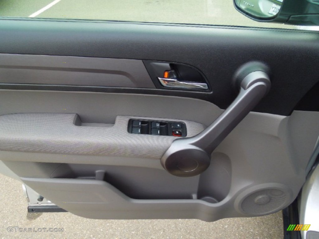 2009 CR-V LX - Alabaster Silver Metallic / Gray photo #10