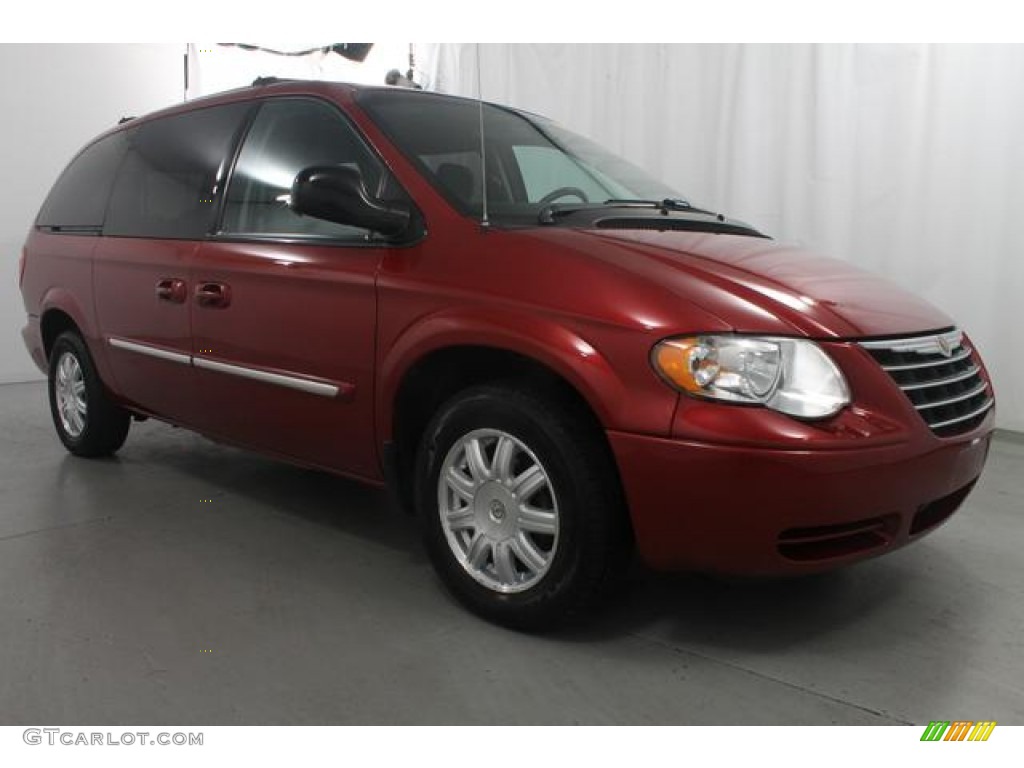 2007 Town & Country Touring - Inferno Red Crystal Pearl / Medium Slate Gray photo #3