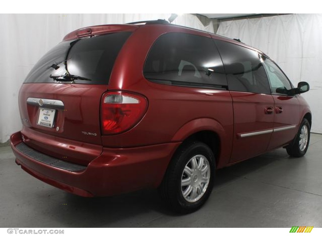 2007 Town & Country Touring - Inferno Red Crystal Pearl / Medium Slate Gray photo #4