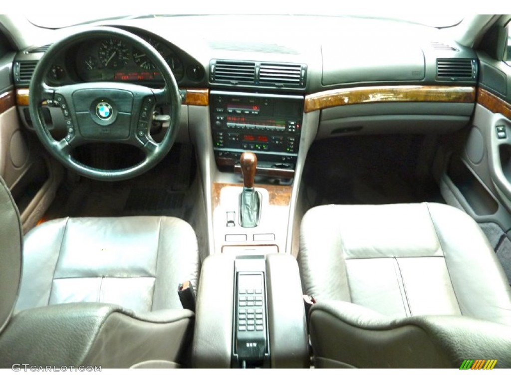 1995 BMW 7 Series 740iL Sedan Gray Dashboard Photo #69150958