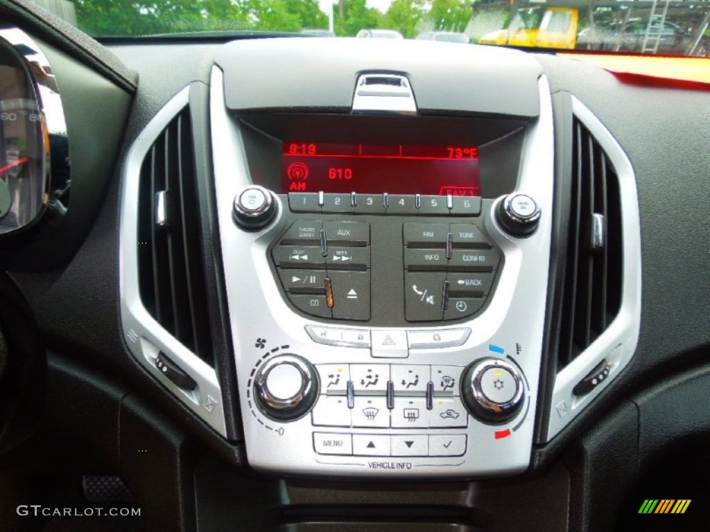 2010 GMC Terrain SLE Controls Photo #69151768