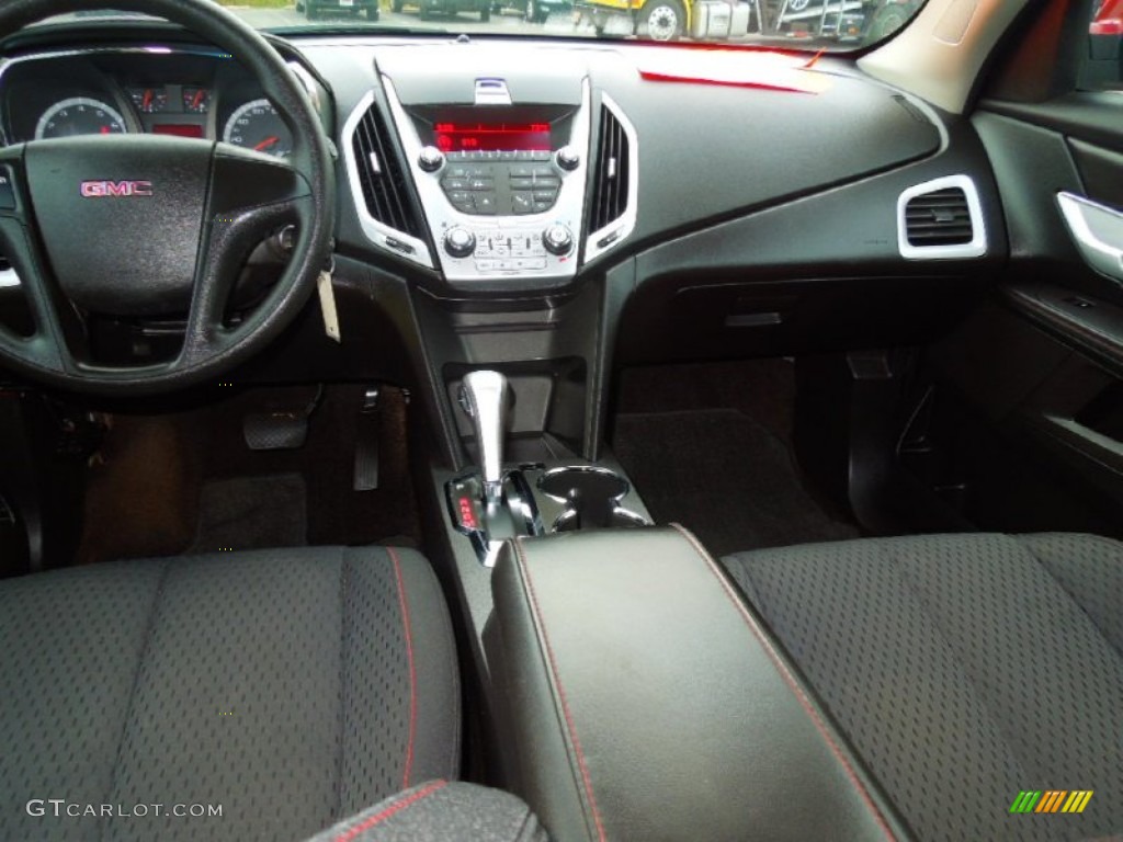 2010 GMC Terrain SLE Jet Black Dashboard Photo #69151819