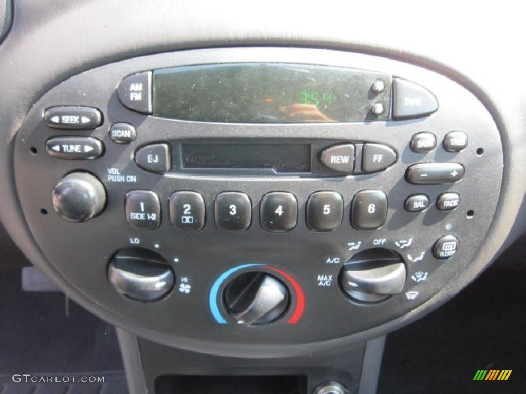 2001 Ford Escort ZX2 Coupe Controls Photos