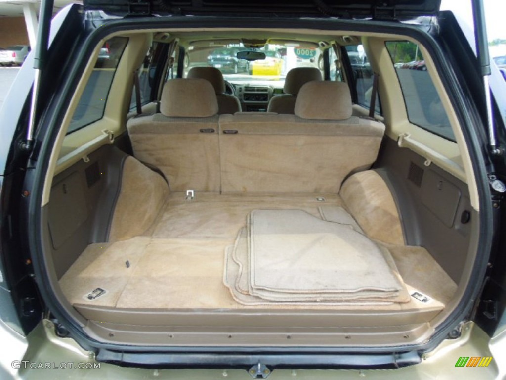 2000 Mitsubishi Montero Sport XLS 4x4 Trunk Photos