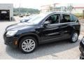 Deep Black Metallic - Tiguan SE 4Motion Photo No. 3