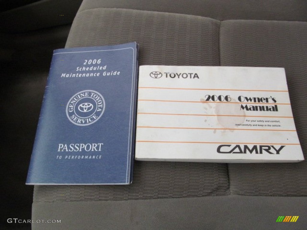 2006 Camry LE - Super White / Taupe photo #18