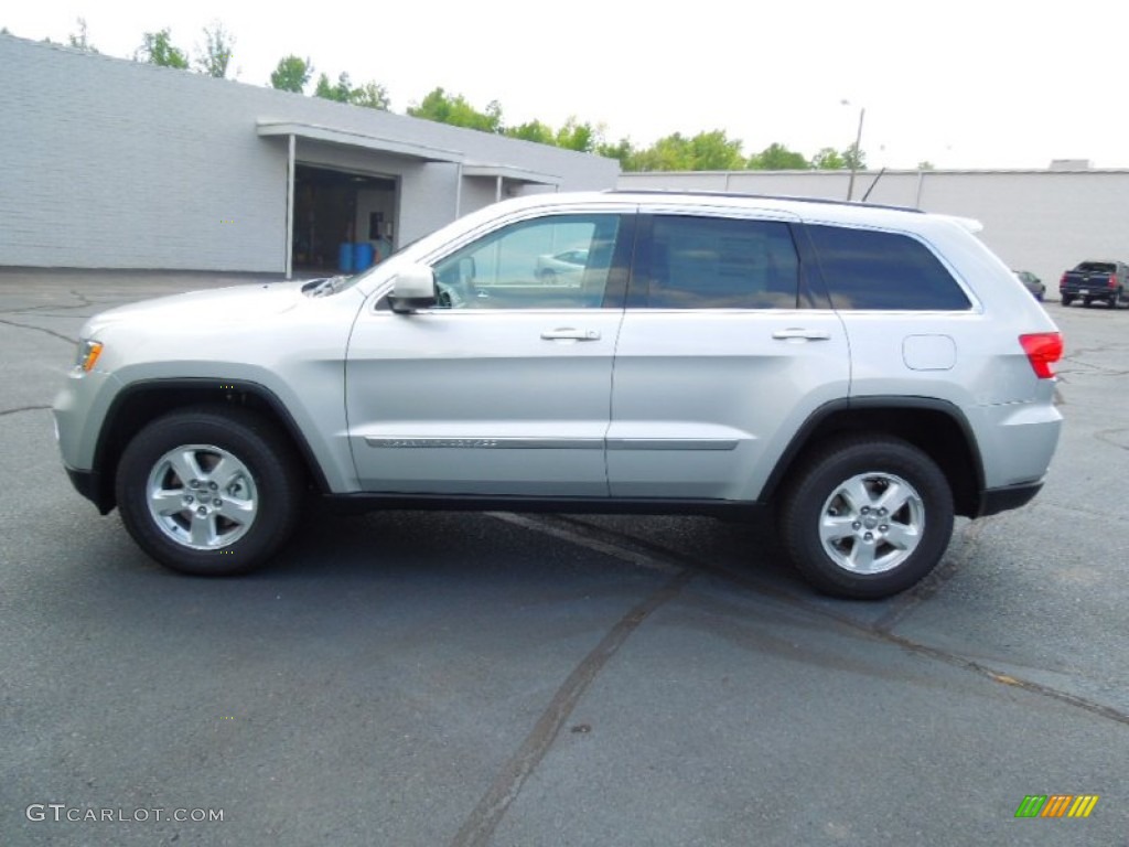 2013 Grand Cherokee Laredo 4x4 - Bright Silver Metallic / Black photo #3