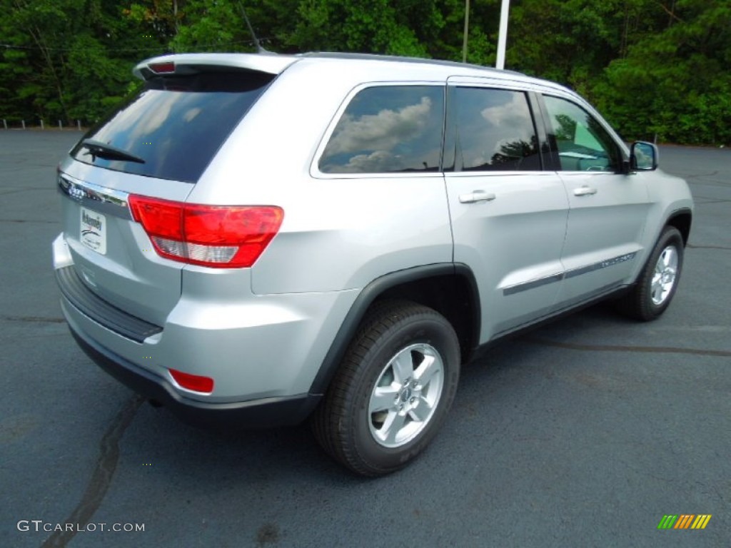 2013 Grand Cherokee Laredo 4x4 - Bright Silver Metallic / Black photo #5