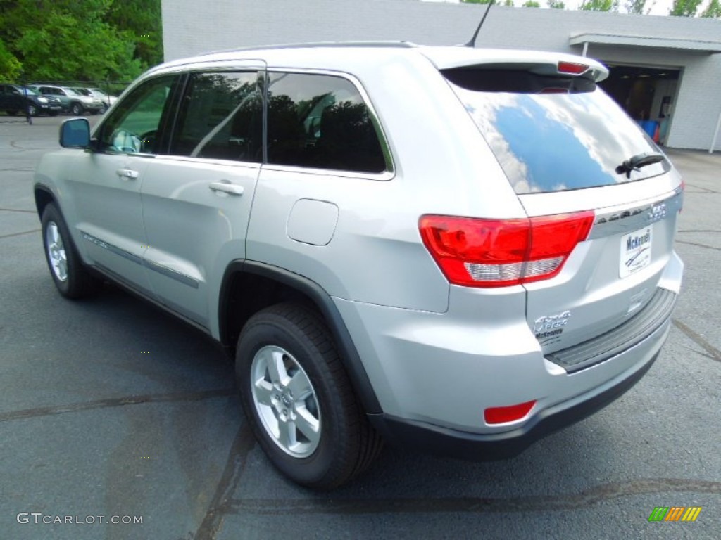 2013 Grand Cherokee Laredo 4x4 - Bright Silver Metallic / Black photo #6