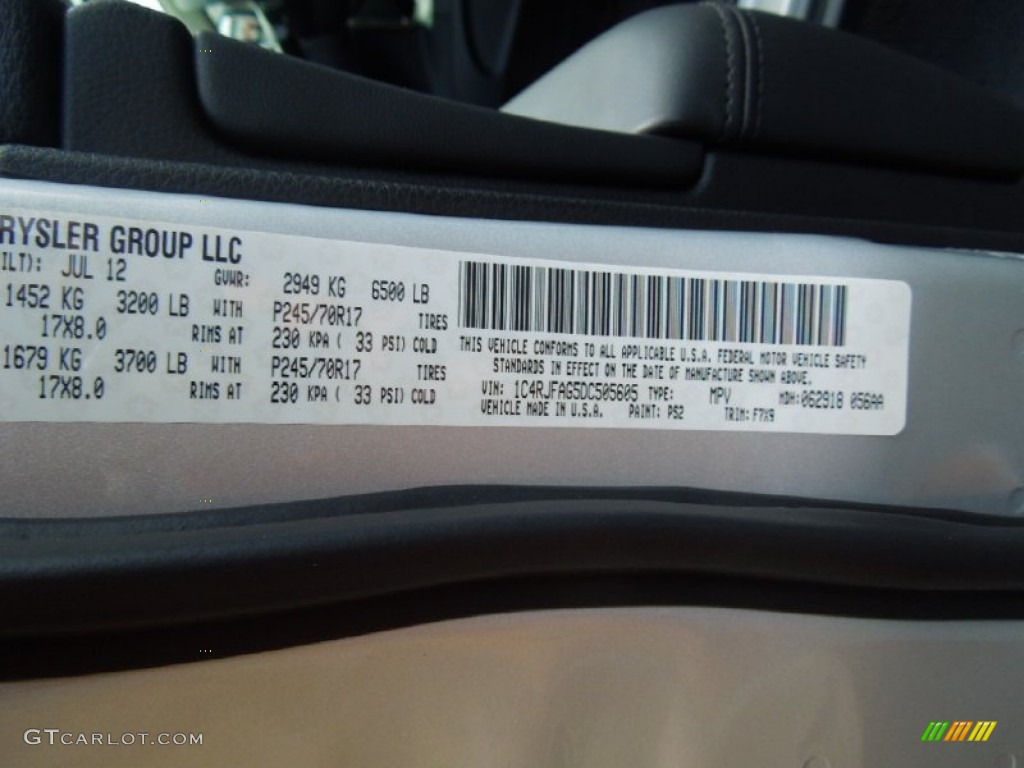 2013 Grand Cherokee Laredo 4x4 - Bright Silver Metallic / Black photo #7