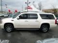 White Diamond - Escalade ESV AWD Photo No. 17