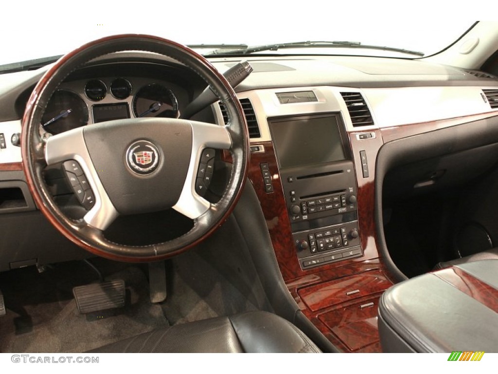 2007 Cadillac Escalade AWD Ebony/Ebony Dashboard Photo #69166507