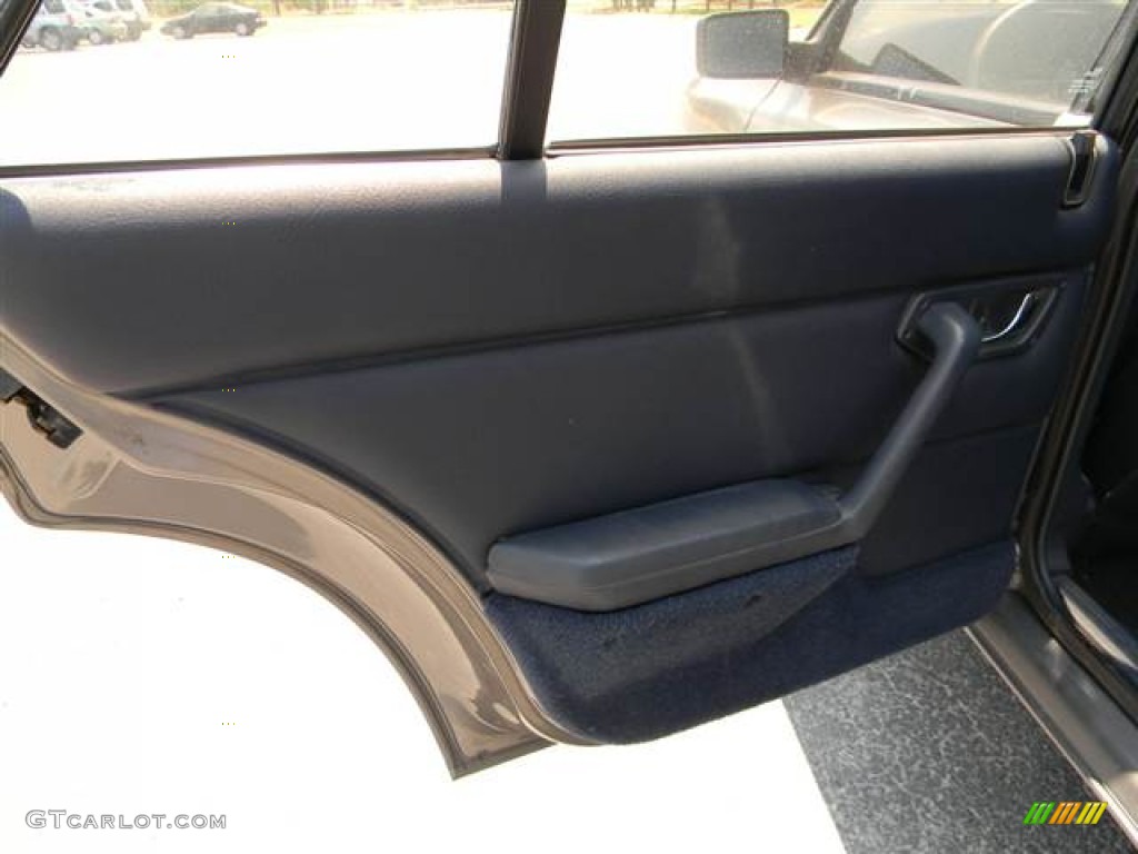 1986 Peugeot 505 STI Sedan Black Door Panel Photo #69168804
