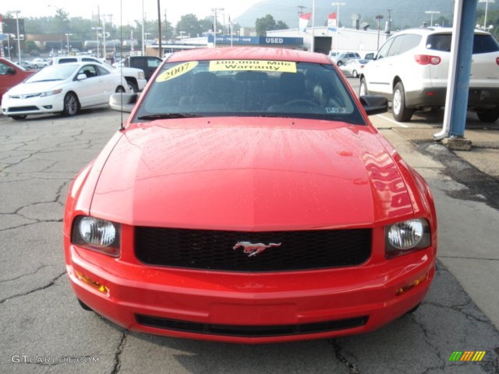 2007 Mustang V6 Deluxe Coupe - Torch Red / Dark Charcoal photo #3