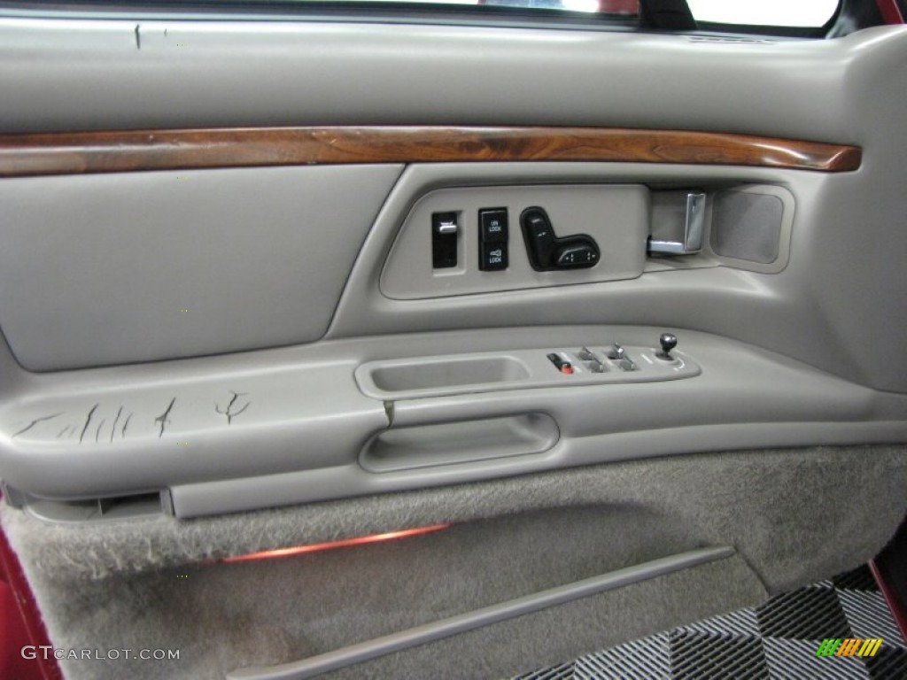 1999 Oldsmobile Eighty-Eight LS Gray Door Panel Photo #69172210