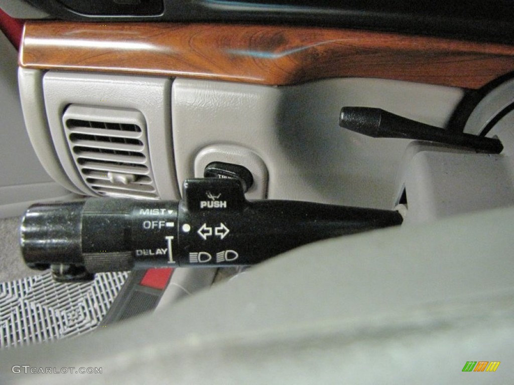 1999 Oldsmobile Eighty-Eight LS Controls Photo #69172267
