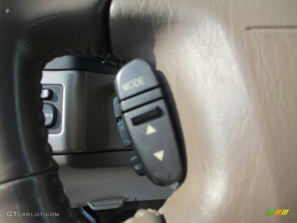 2001 Toyota Sienna XLE Controls Photo #69173480