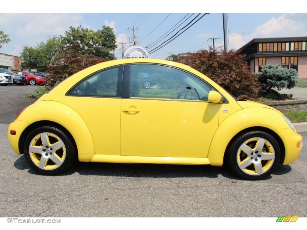 Double Yellow 2002 Volkswagen New Beetle Special Edition Double Yellow Color Concept Coupe Exterior Photo #69174154