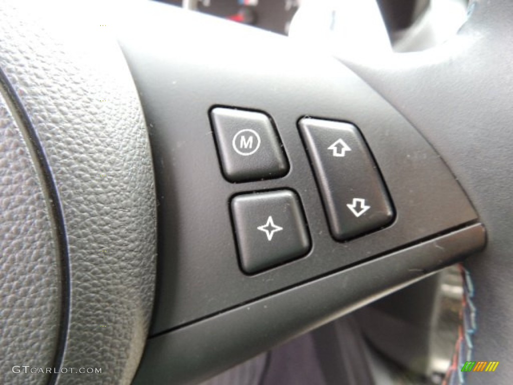 2009 BMW M6 Coupe Controls Photo #69174640