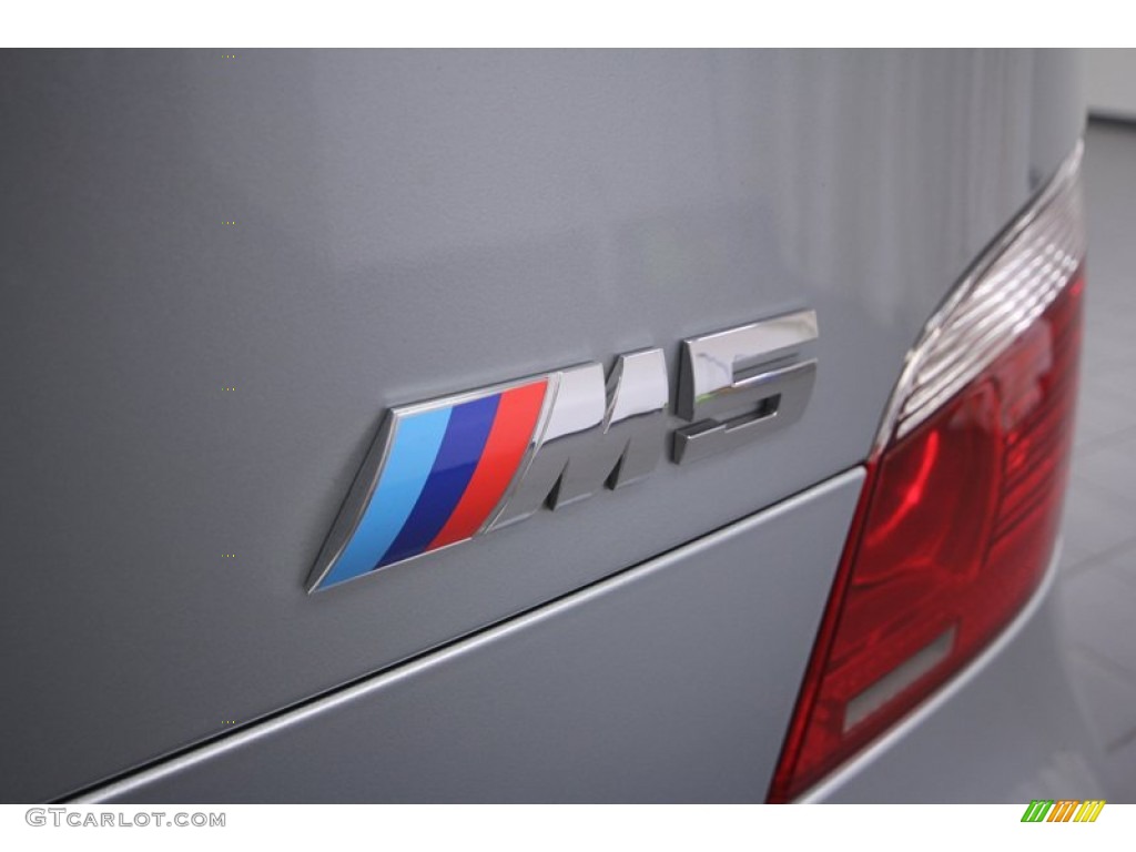 2006 BMW M5 Standard M5 Model Marks and Logos Photo #69174795