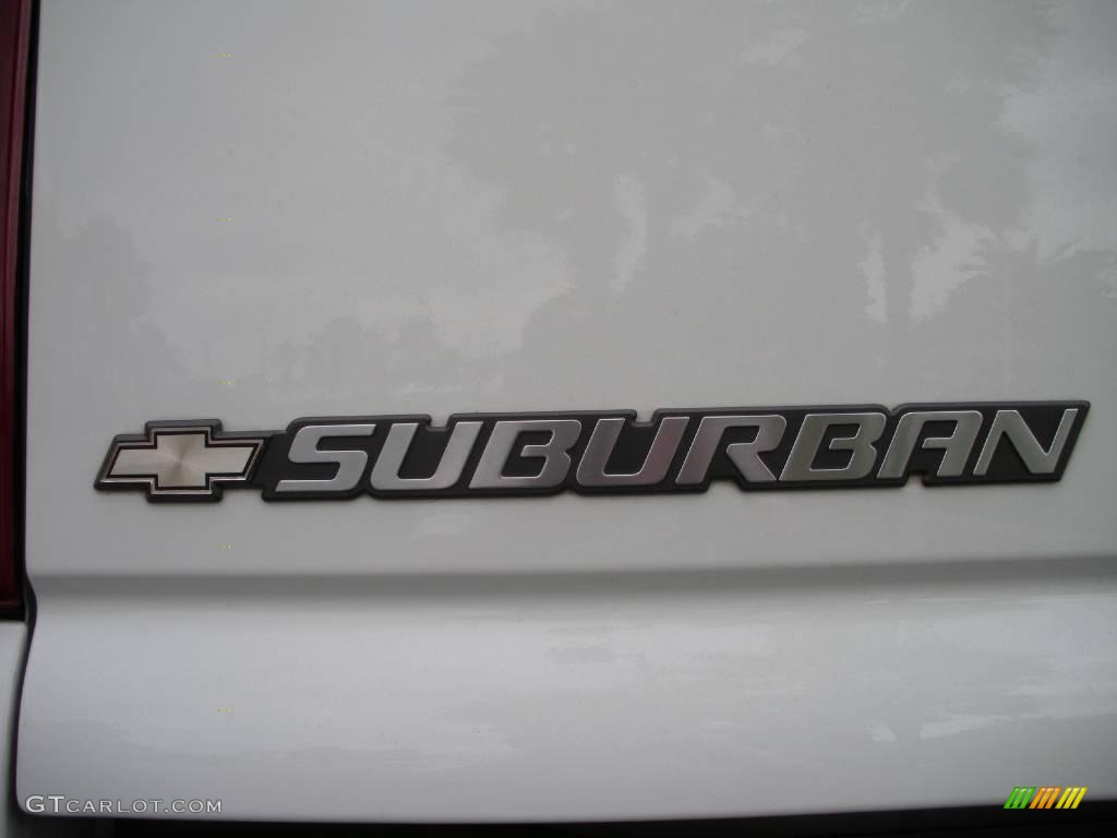2002 Suburban 1500 LS - Summit White / Tan photo #9