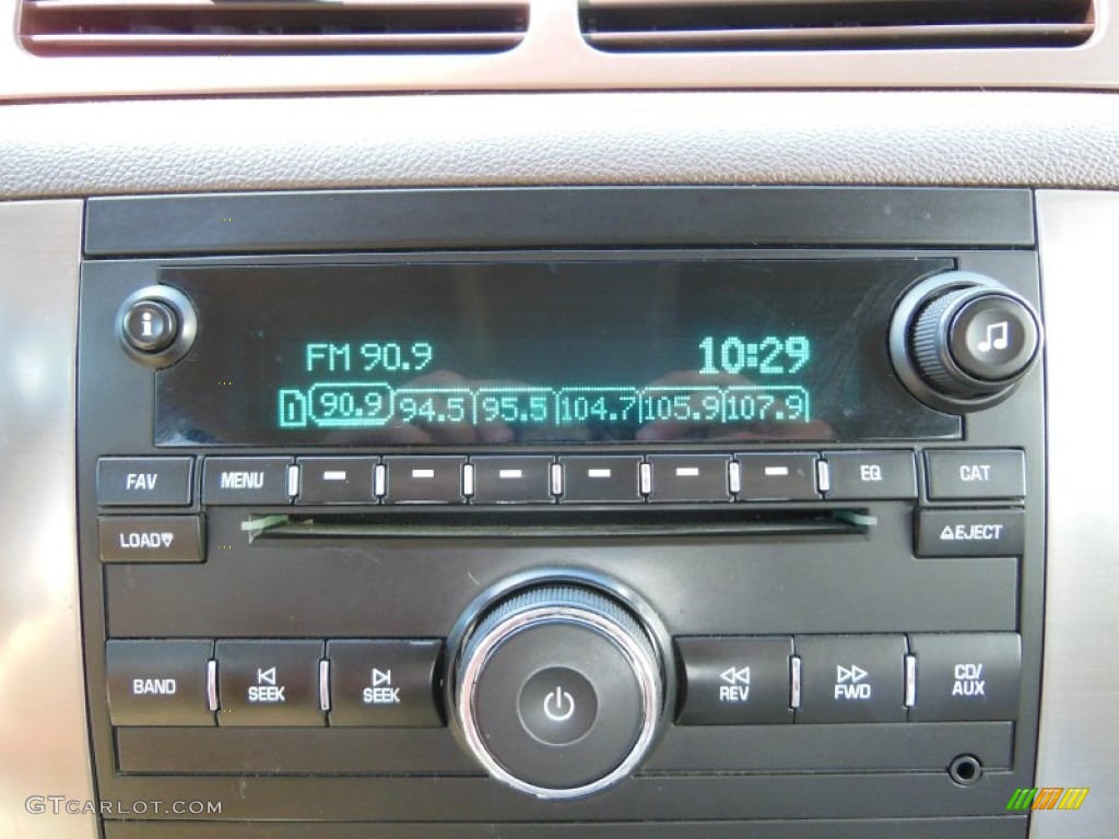 2007 GMC Sierra 1500 SLT Crew Cab Controls Photo #69177778