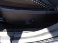 Black - 200 S Sedan Photo No. 14