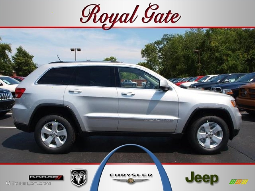 2013 Grand Cherokee Laredo 4x4 - Bright Silver Metallic / Dark Graystone/Medium Graystone photo #1