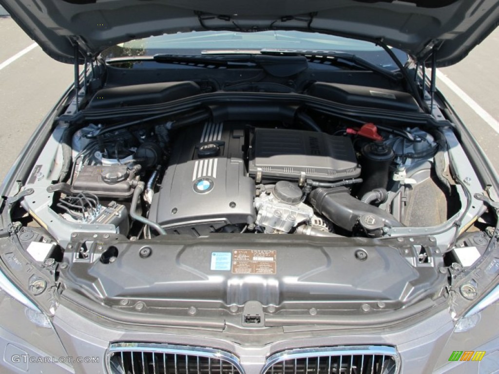 2010 BMW 5 Series 535i xDrive Sports Wagon Engine Photos