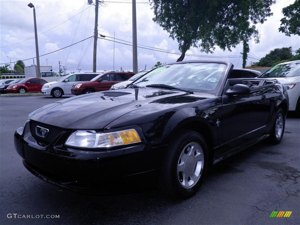 2000 Mustang V6 Convertible - Black / Dark Charcoal photo #9