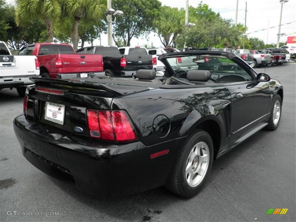 2000 Mustang V6 Convertible - Black / Dark Charcoal photo #20