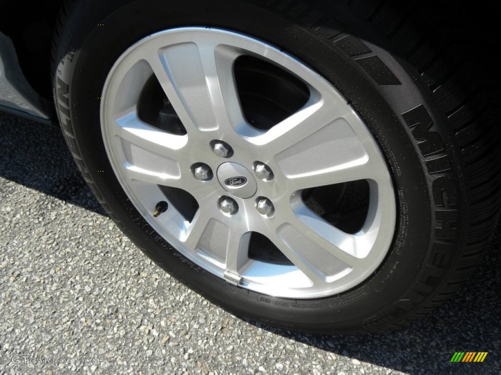 2011 Crown Victoria LX - Light Ice Blue Metallic / Light Camel photo #17