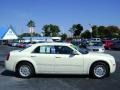 Cool Vanilla - 300 C HEMI Photo No. 2
