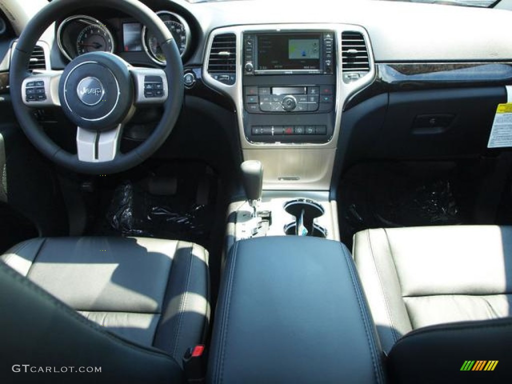 2013 Grand Cherokee Laredo X Package 4x4 - Bright Silver Metallic / Black photo #5
