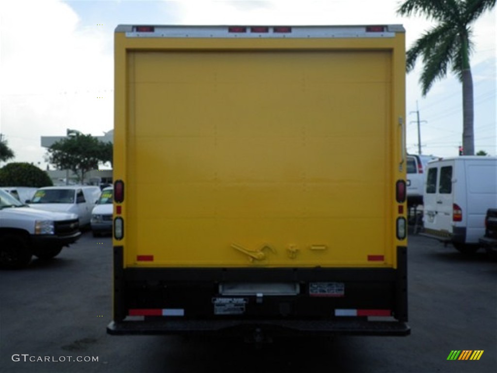 2008 E Series Cutaway E350 Commercial Moving Truck - Yellow / Medium Flint photo #10