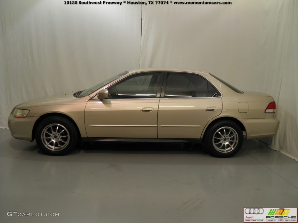 2002 Accord LX Sedan - Naples Gold Metallic / Ivory photo #5