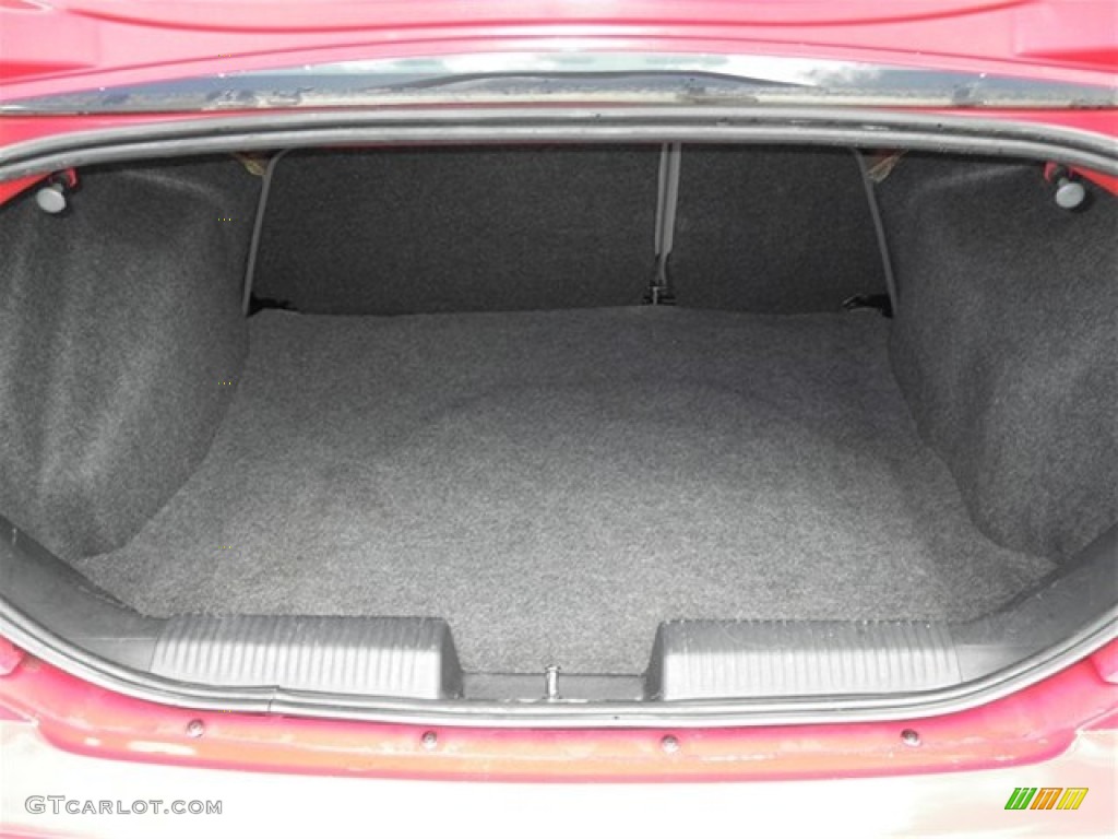 2002 Focus LX Sedan - Infra Red / Medium Graphite photo #36