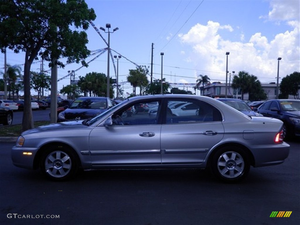 2003 Optima SE V6 - Diamond Silver / Gray photo #12