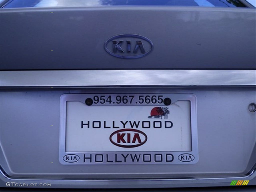 2003 Optima SE V6 - Diamond Silver / Gray photo #17