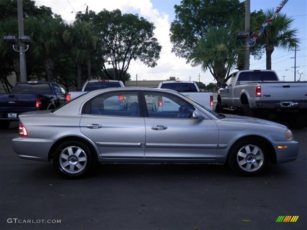 2003 Optima SE V6 - Diamond Silver / Gray photo #22