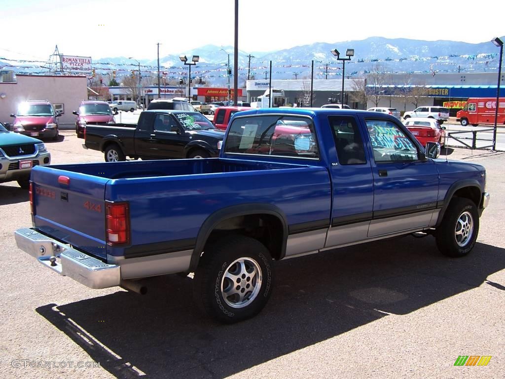 1996 Dakota SLT Extended Cab 4x4 - Brilliant Blue Pearl / Slate Gray photo #3