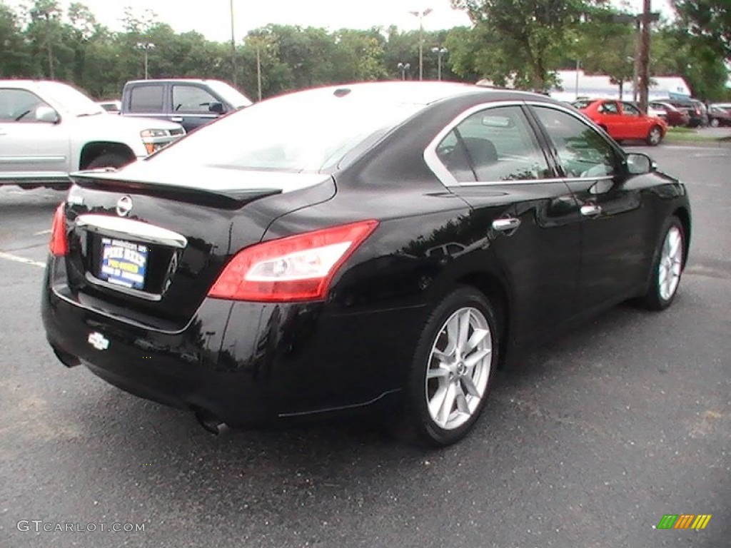 2010 Maxima 3.5 SV - Super Black / Charcoal photo #4